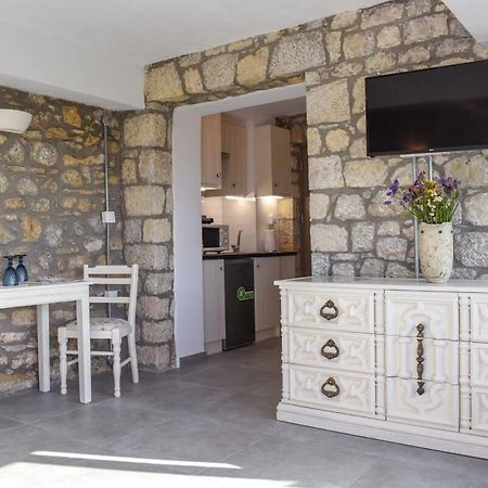 Coastal Stone Hideaway With Stunning Scenery Kitriaí Exterior foto
