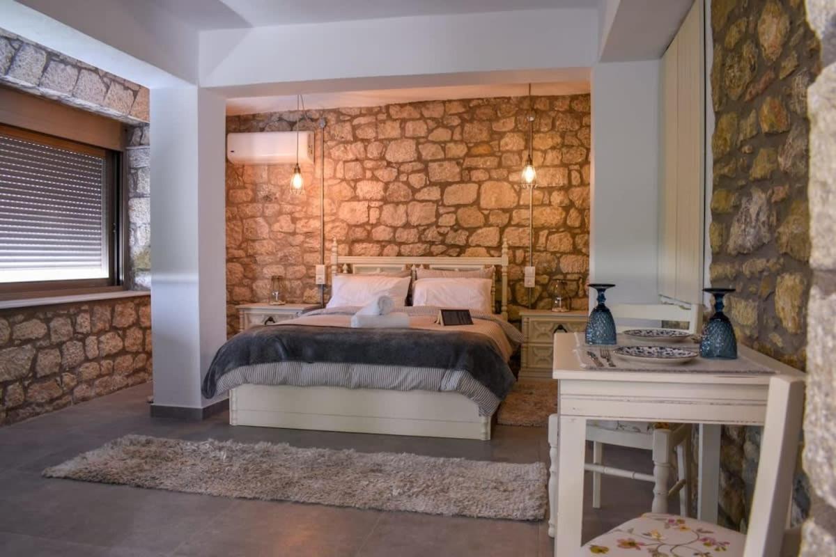 Coastal Stone Hideaway With Stunning Scenery Kitriaí Exterior foto